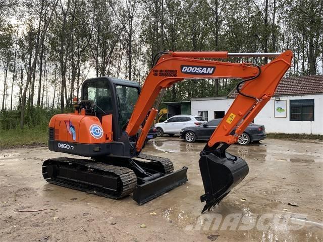 Doosan DH 140 Bageri na kotačima