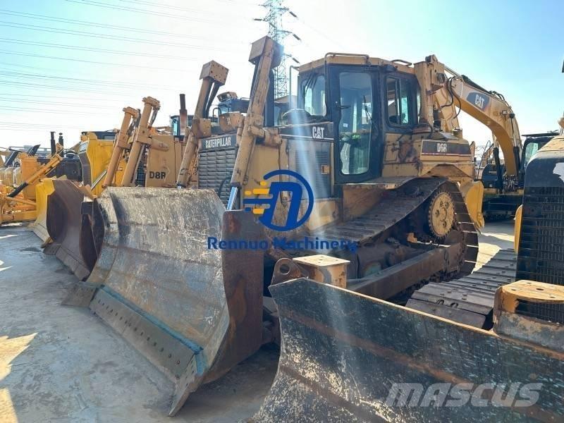 CAT D 6 R Buldožeri gusjeničari