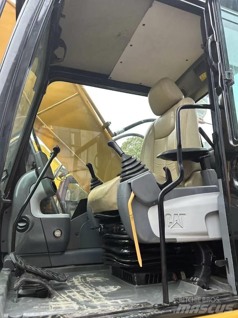 CAT 320 D Bageri gusjeničari