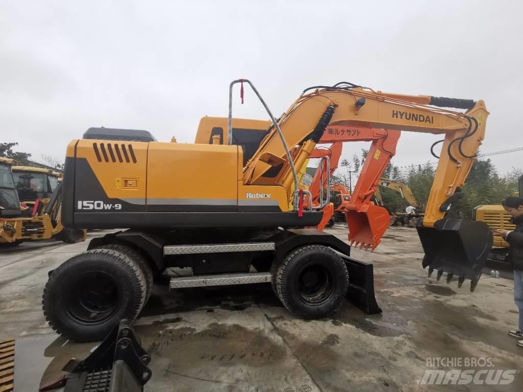 Hyundai R 150W Bageri na kotačima