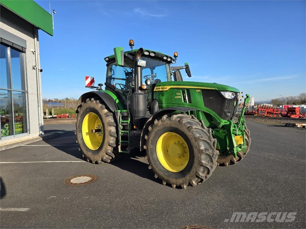 John Deere 6R230 Traktori