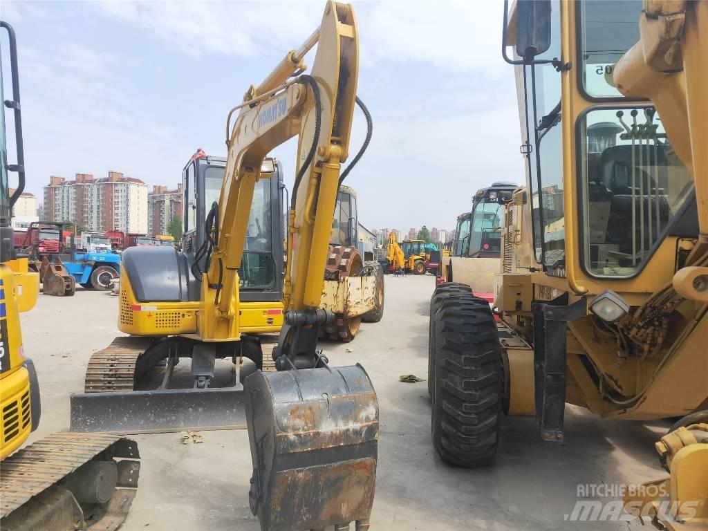 Komatsu PC56-7 Bageri gusjeničari