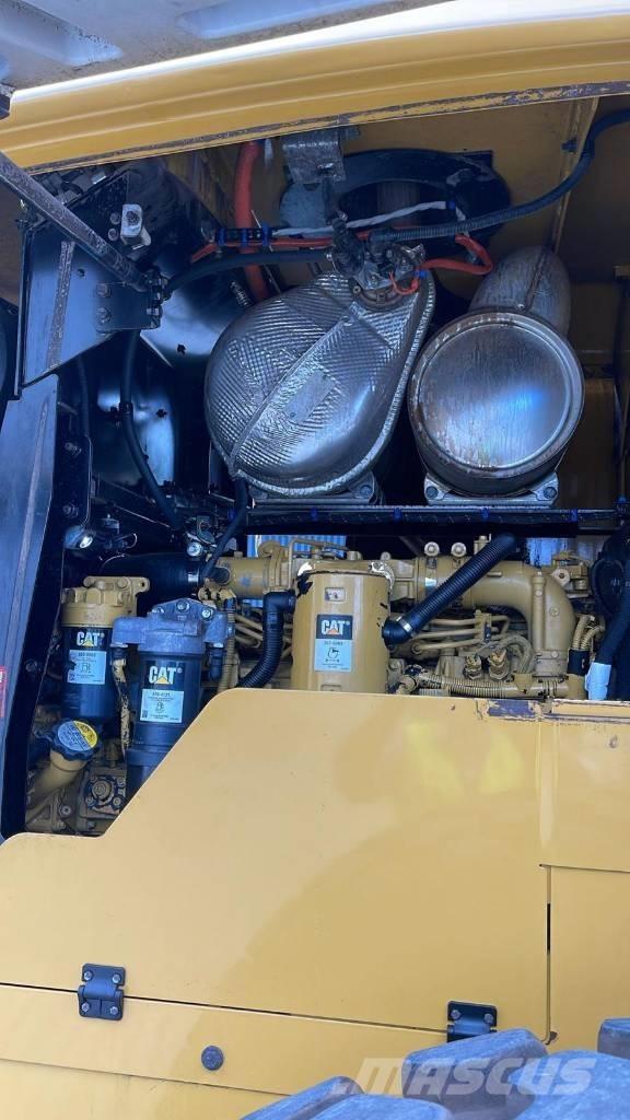 CAT 938M Utovarivači na kotačima