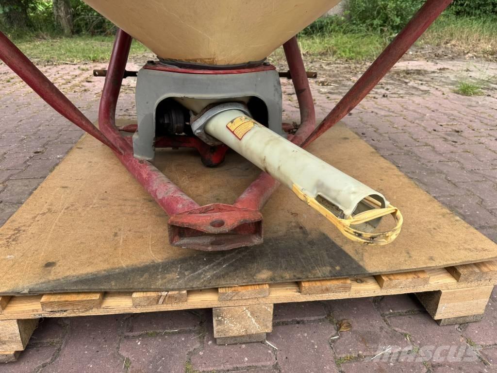 Vicon pendelstrooier Rasipači mineralnog  gnojiva