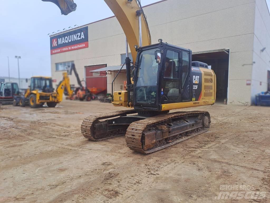 CAT 323FLN IHC Bageri gusjeničari