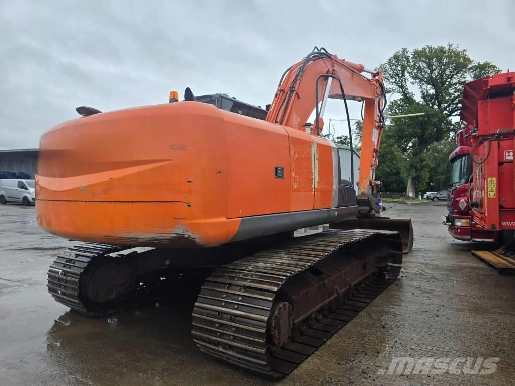 Hitachi ZX 210 Bageri gusjeničari