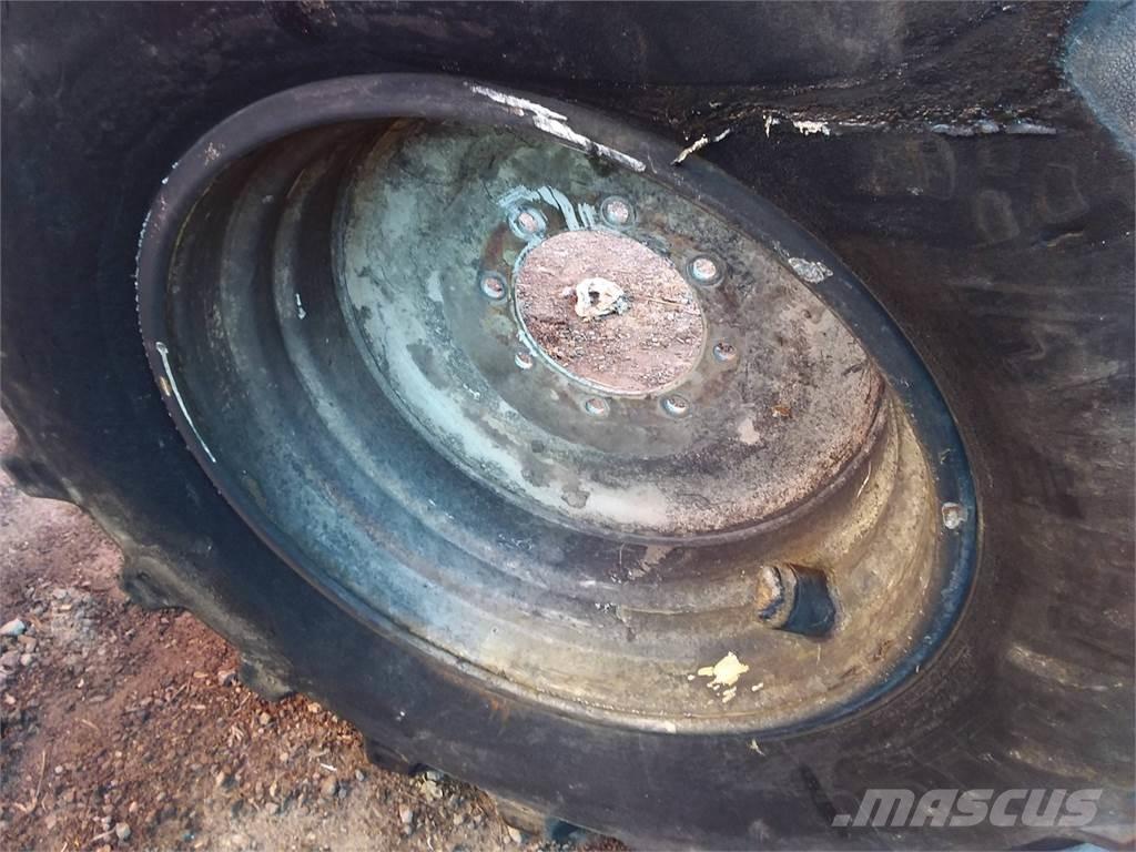  Okänt Sampo 20x28 Gume, kotači i naplatci