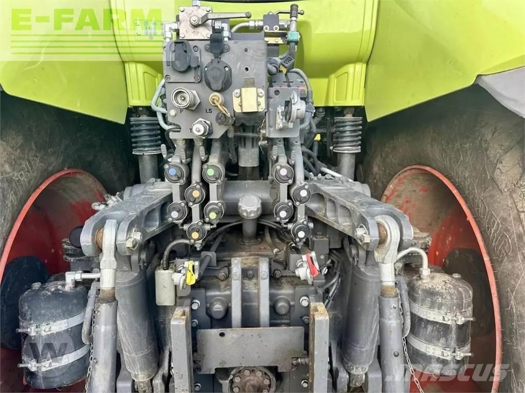 CLAAS axion 850 Traktori
