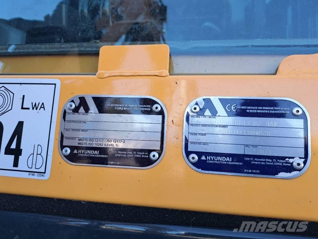 Hyundai R30 Z-9AK Mini bageri <7t