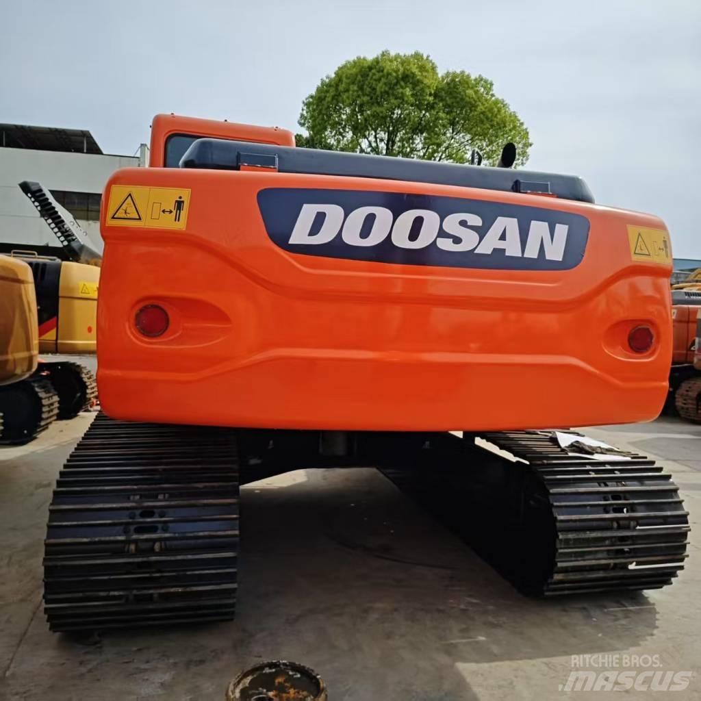 Doosan DX 225 Bageri gusjeničari