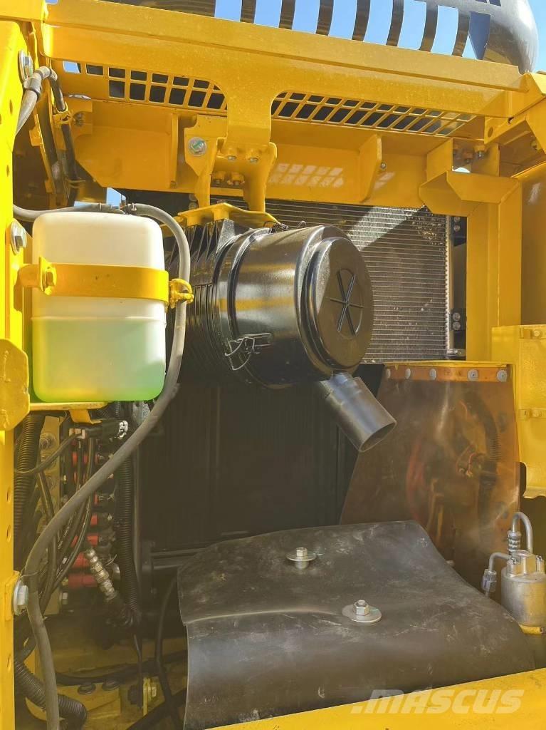 Komatsu PC 130 Bageri gusjeničari