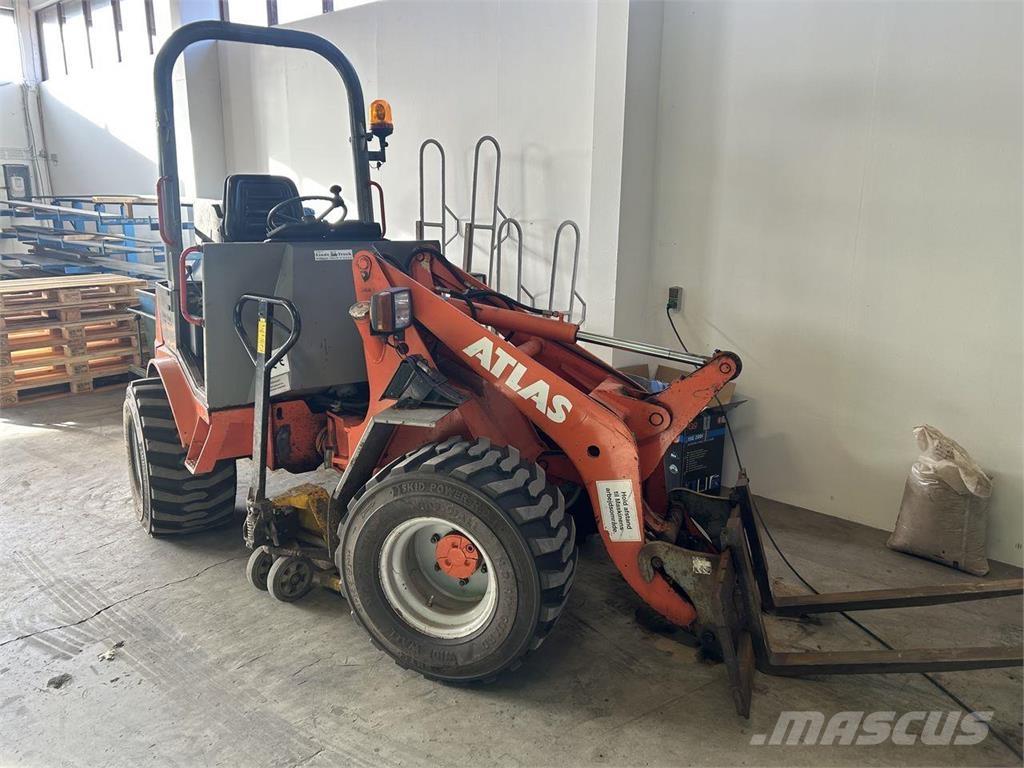 Atlas AR32E Višenamjenski utovarivači