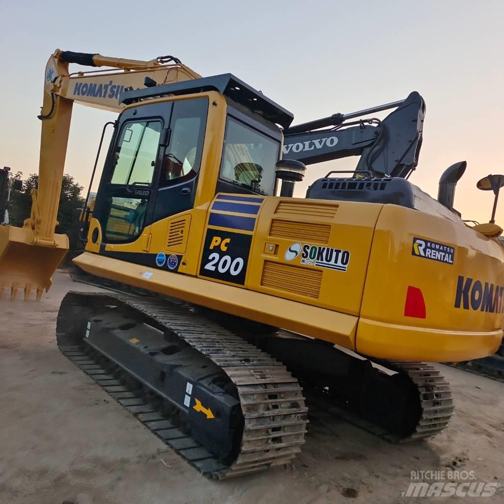 Komatsu PC 200-8 Bageri gusjeničari