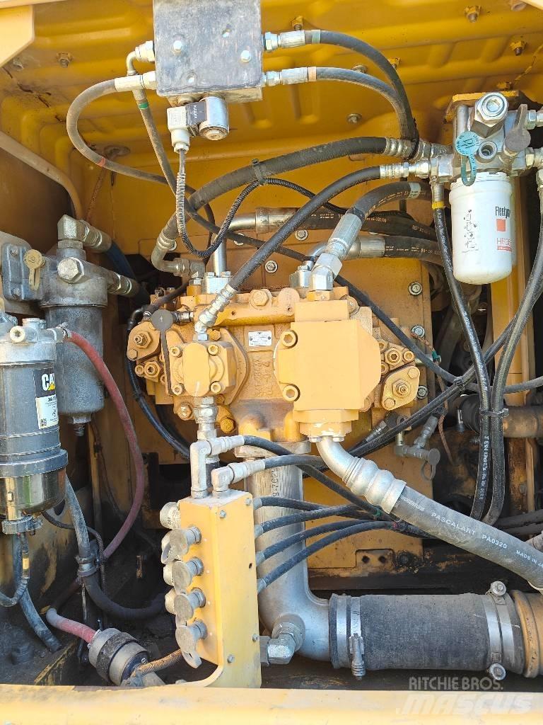 CAT 320 EL Bageri gusjeničari