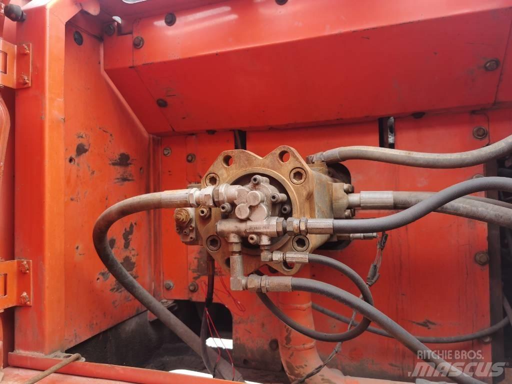Doosan DX 300 LC Bageri gusjeničari
