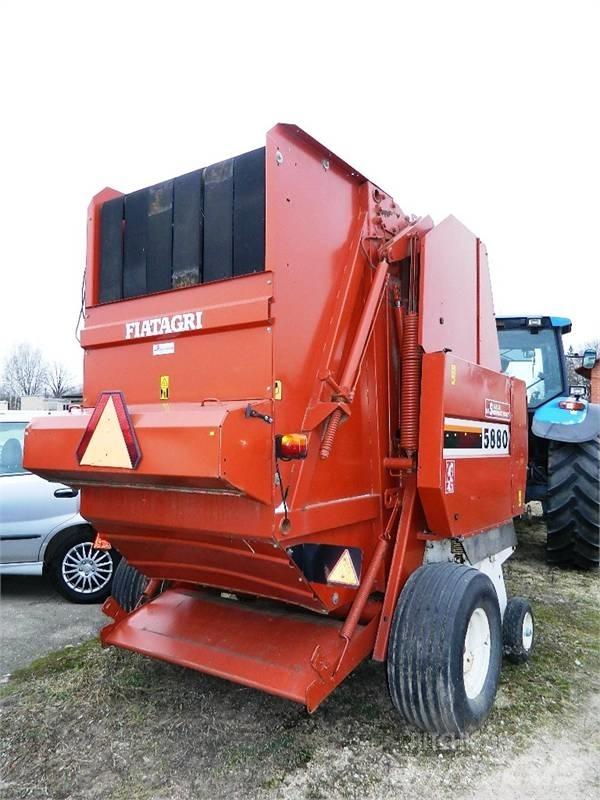 New Holland 5880 Rolo balirke