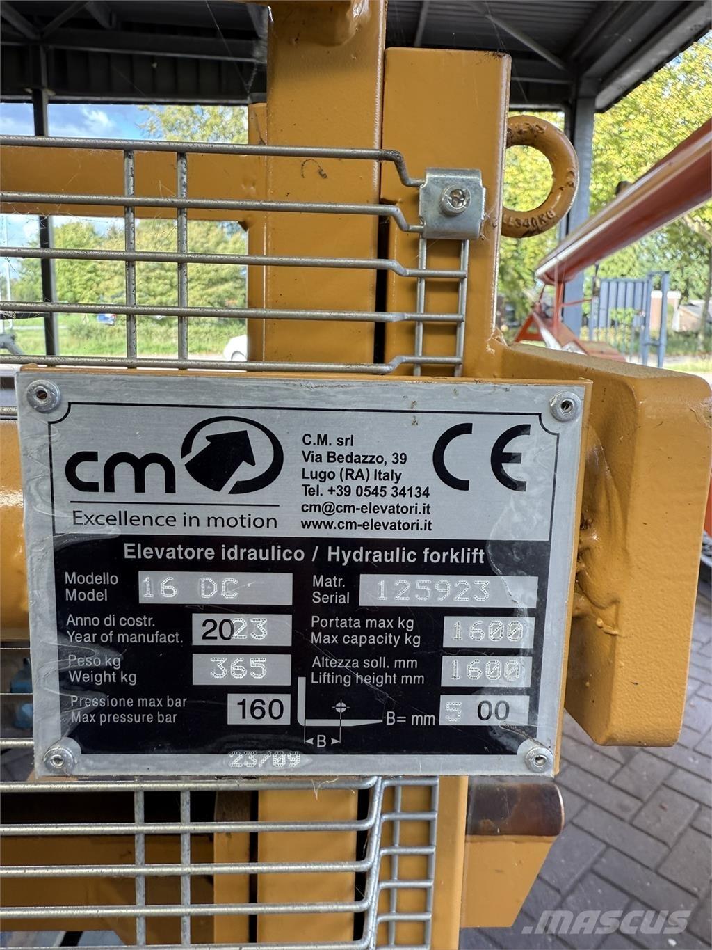 CM 16 DC DUPLEX Ostala oprema za utovarivanje i kopanje