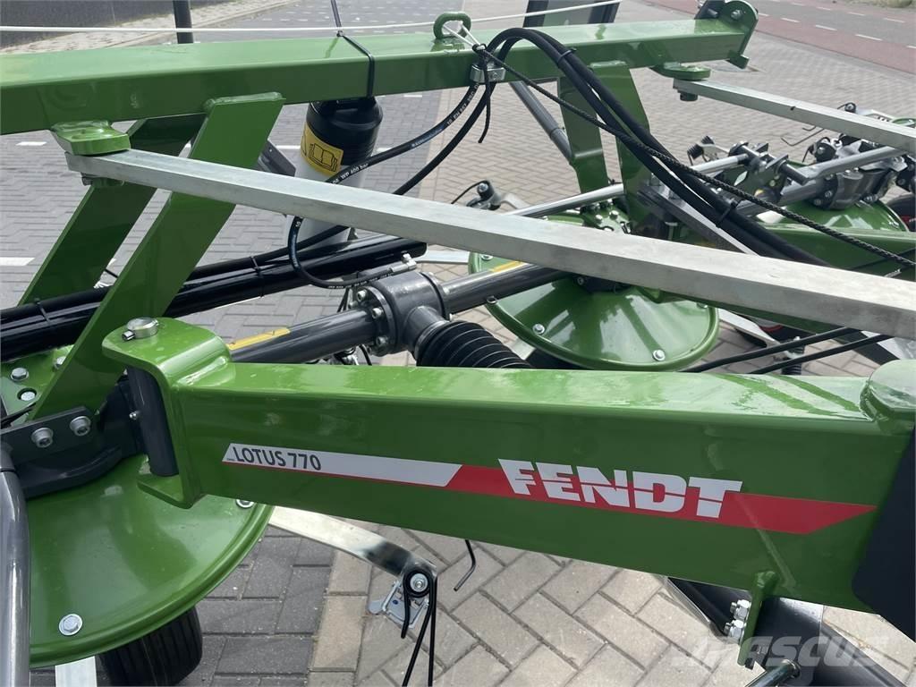 Fendt Lotus 770 Okretači i sakupljači sijena