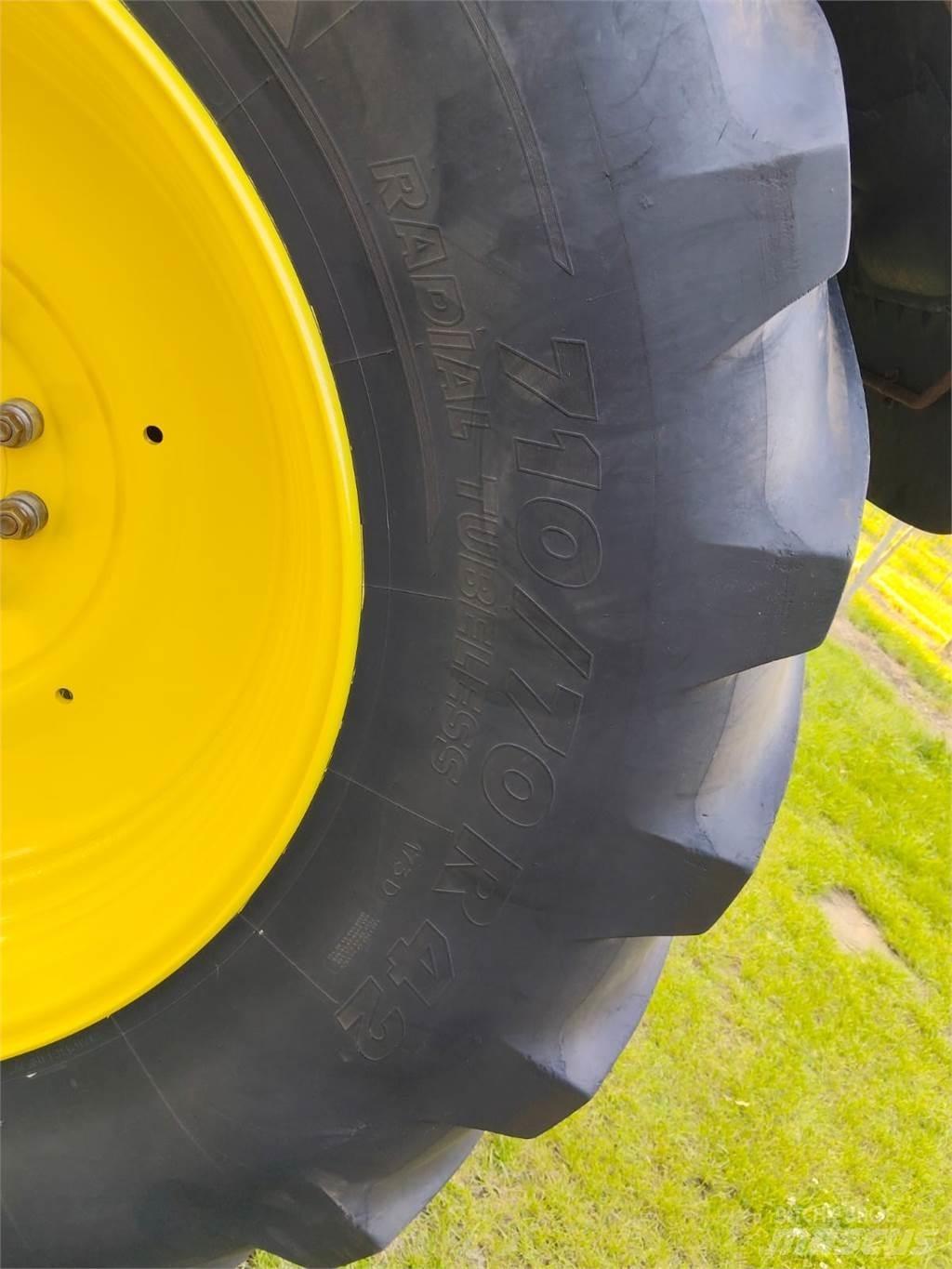 John Deere 6195R Traktori