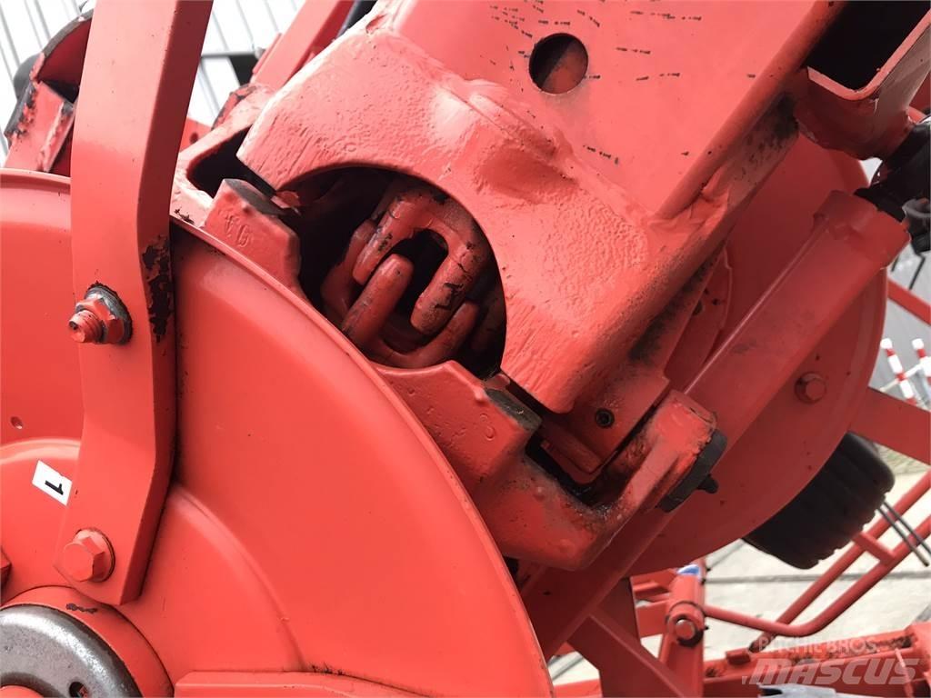 Kuhn GF 10802 T Okretači i sakupljači sijena