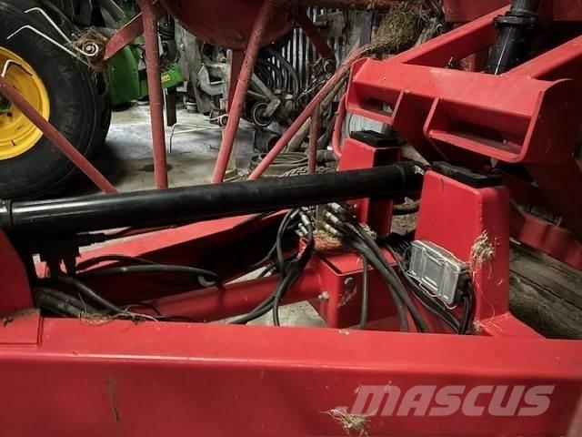 Lely Lotus 1020 Okretači i sakupljači sijena