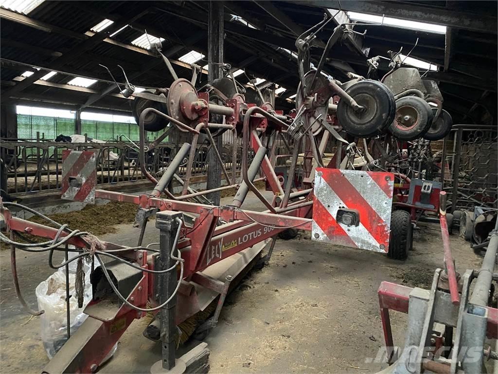 Lely Lotus 900 Okretači i sakupljači sijena