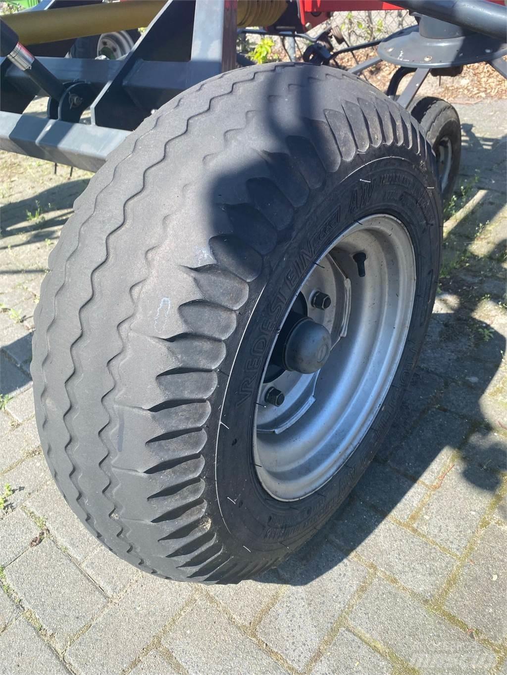 Vicon Fanex 1103 C Okretači i sakupljači sijena