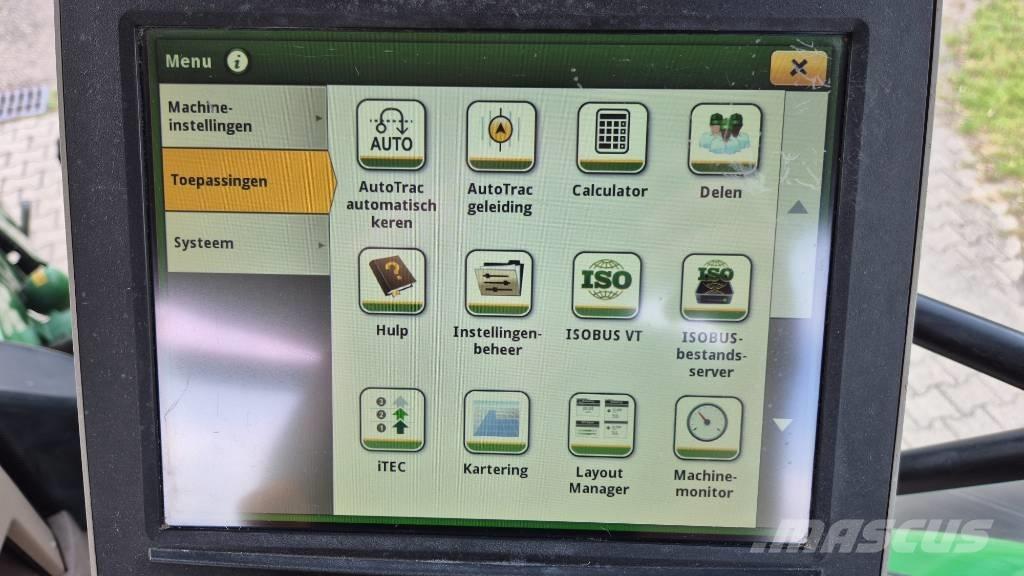 John Deere 6195 R Traktori