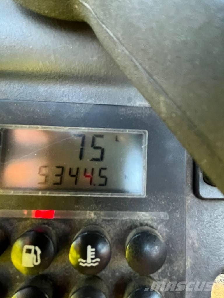 Ladog T1400 Pomoćni strojevi