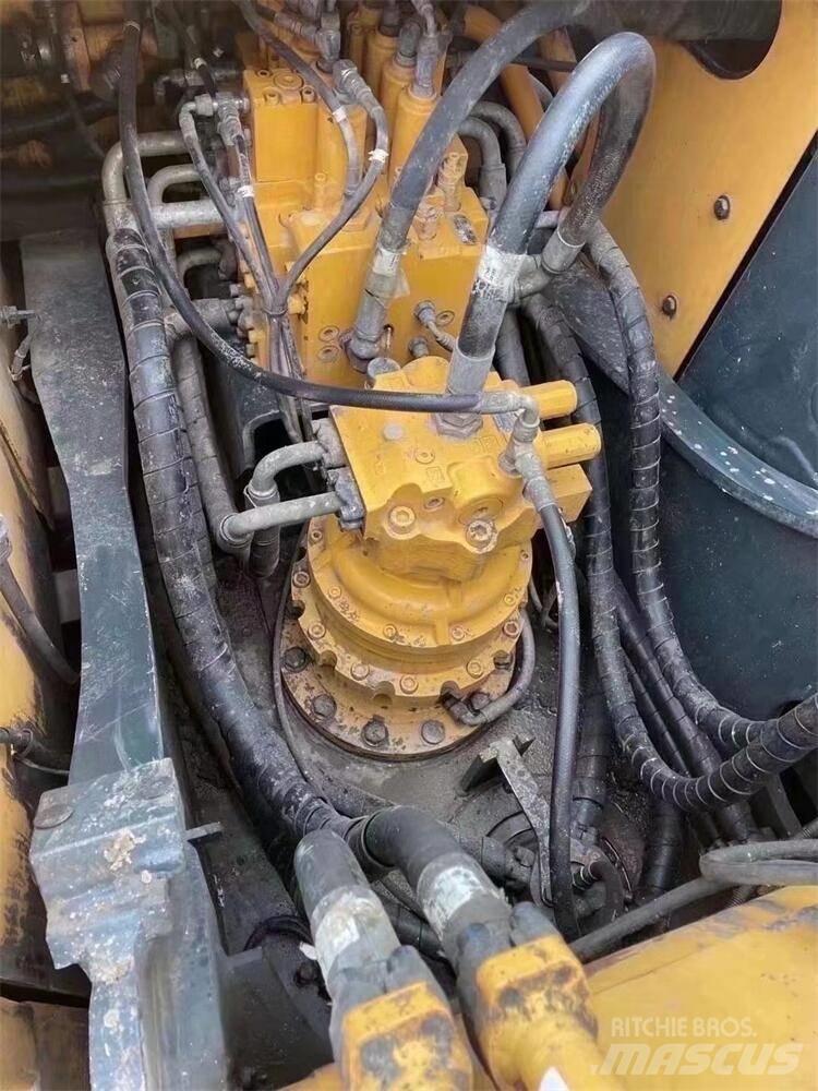 Hyundai R215VS Bageri na kotačima