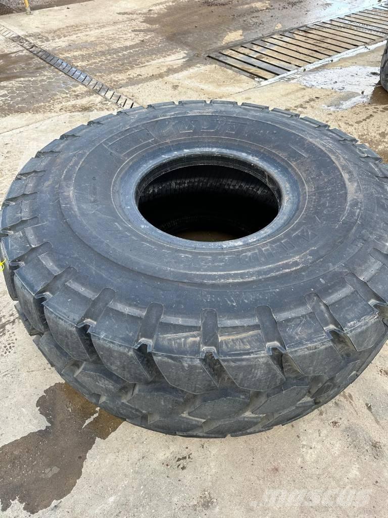 Bridgestone 26.5R25 Gume, kotači i naplatci