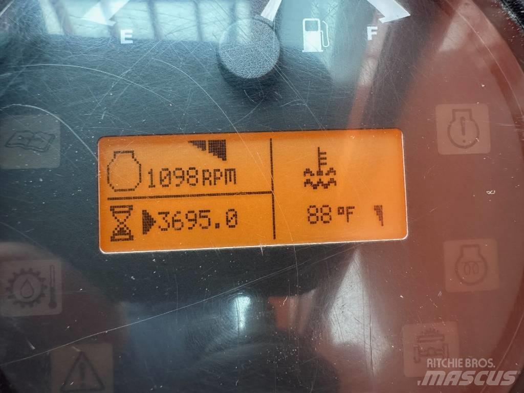 SkyTrak 8042 Teleskopski viličari