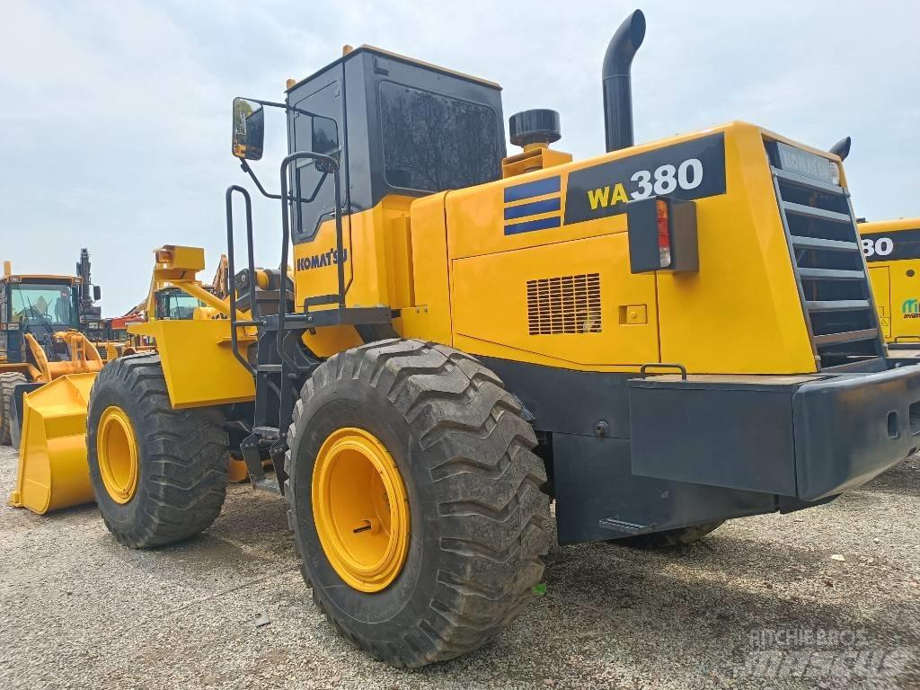 Komatsu WA 380 Utovarivači na kotačima