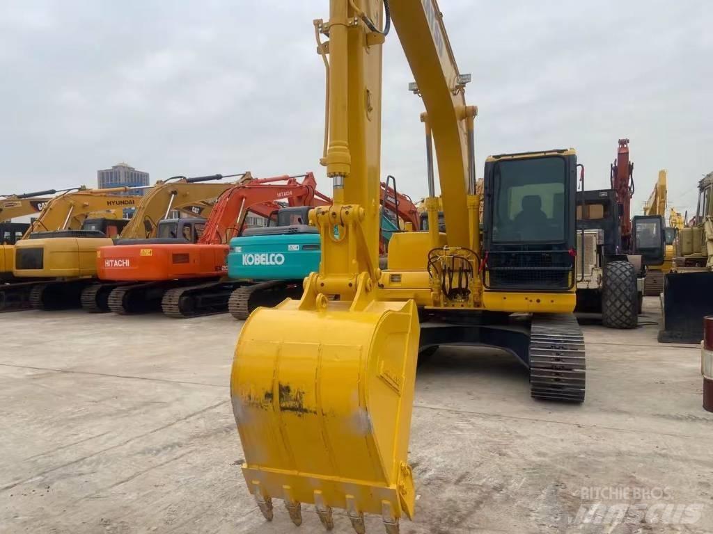 Komatsu PC 130 Bageri gusjeničari