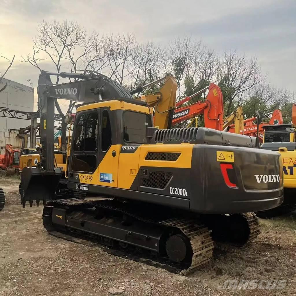 Volvo EC200D Bageri gusjeničari