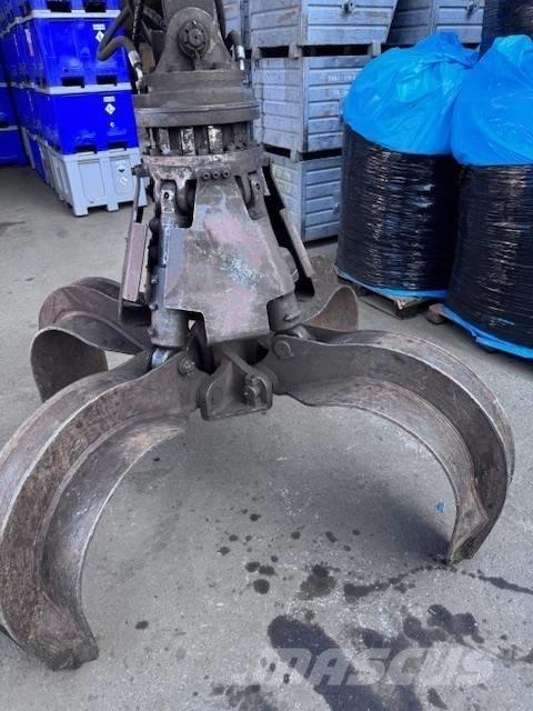 Fuchs MHL 331 Bageri za manipuliranje materijalom / otpadom