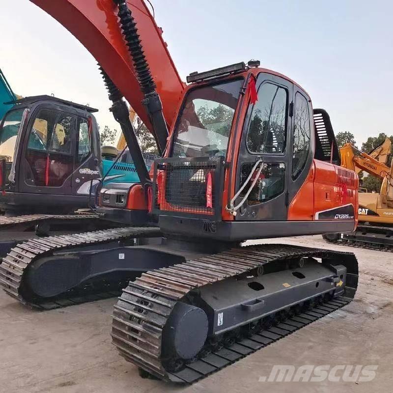 Doosan DX 225 LC Bageri gusjeničari