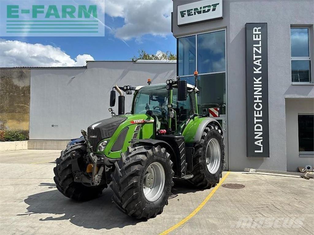 Fendt 724 vario Traktori