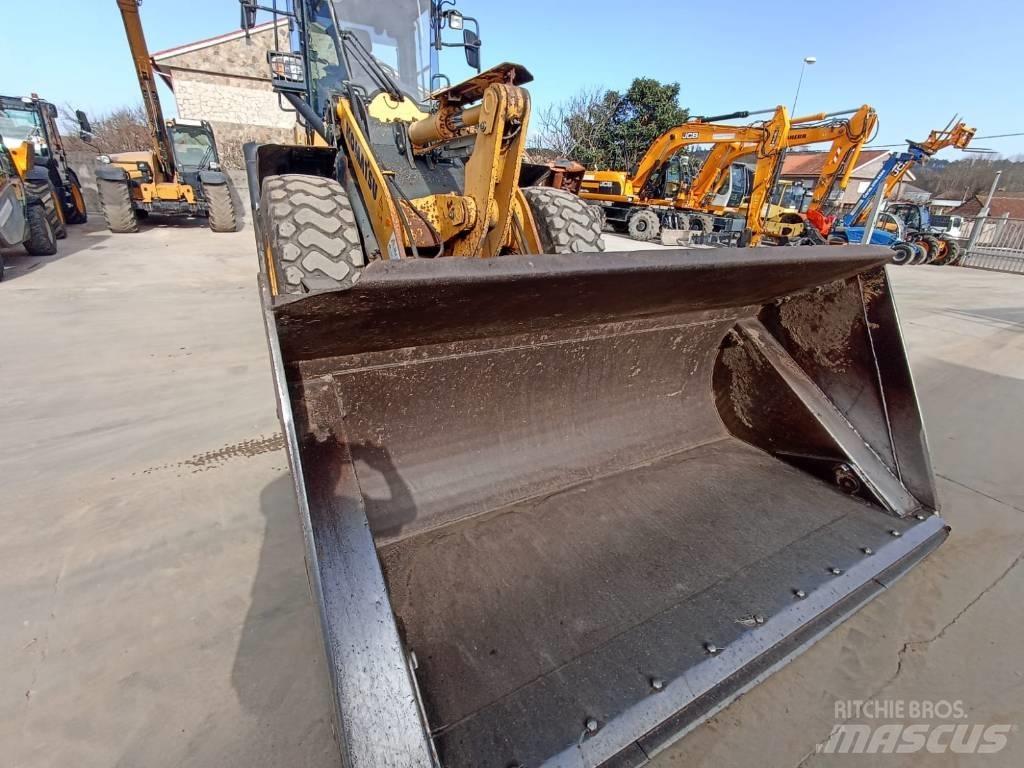 Komatsu WA270-7 Utovarivači na kotačima