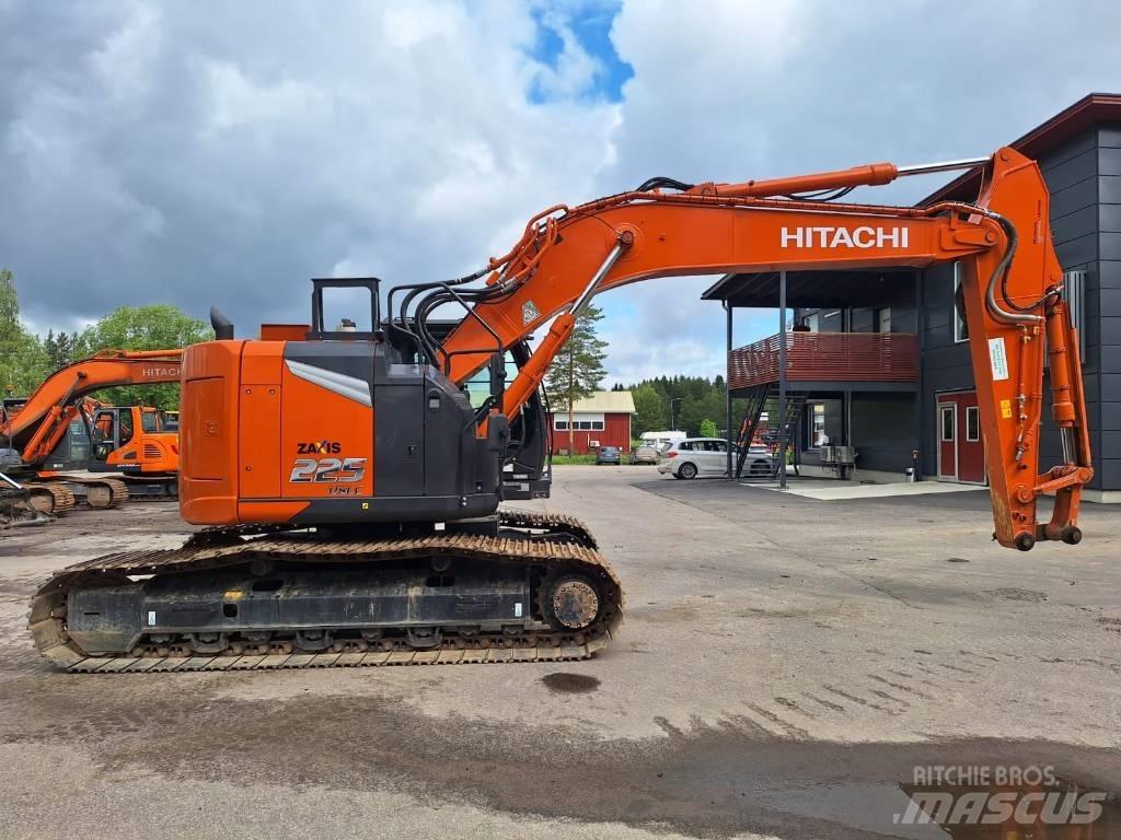 Hitachi ZX225USLC-7 Bageri gusjeničari