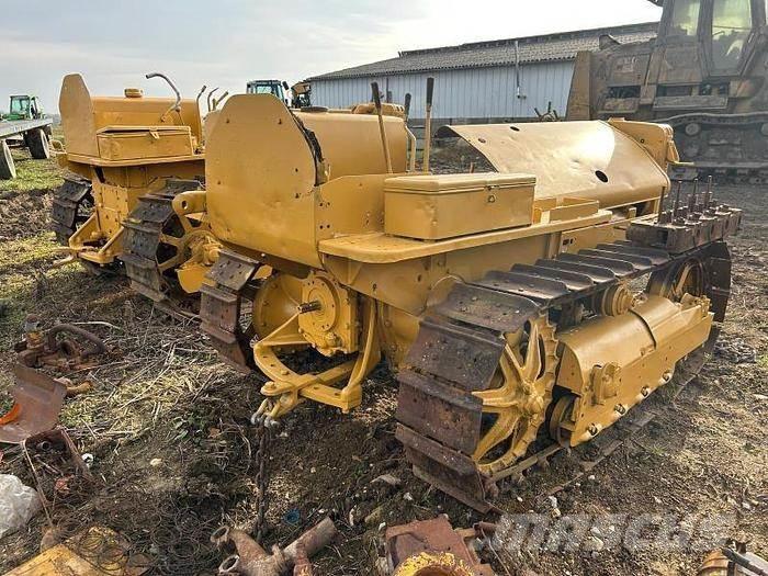 CAT D2 - Buldožeri gusjeničari