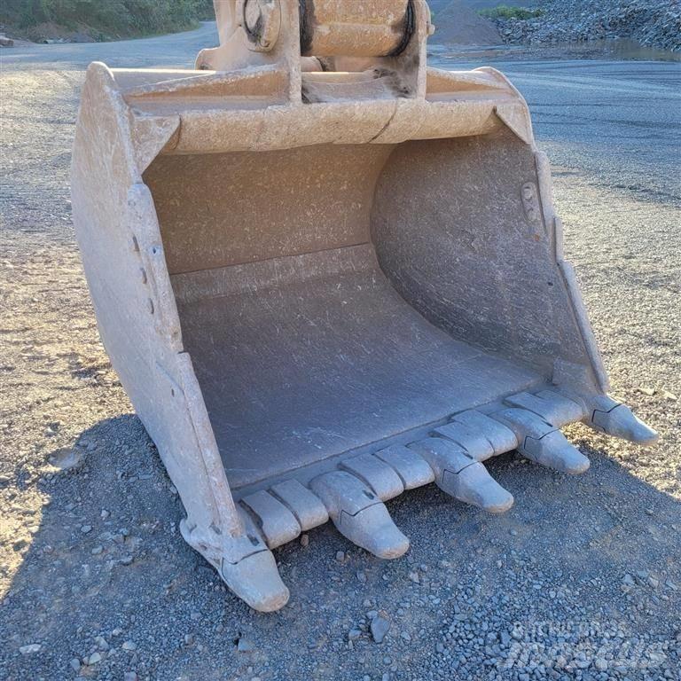Volvo EC240BLC Bageri gusjeničari