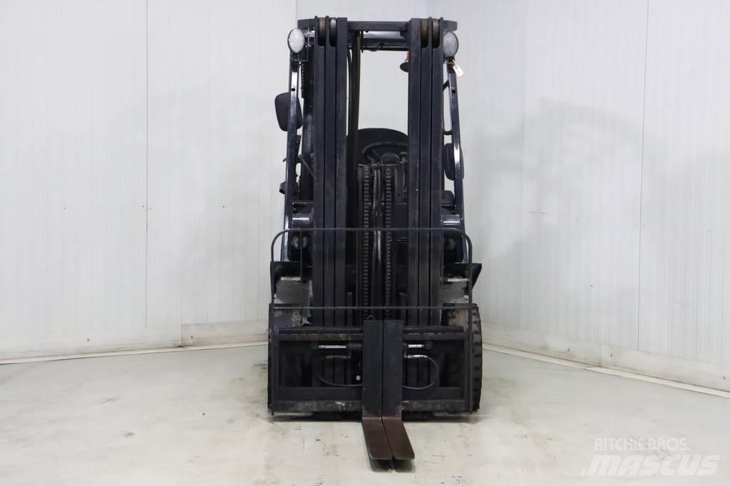 Nissan U1D2A20LQ Plinski viličari