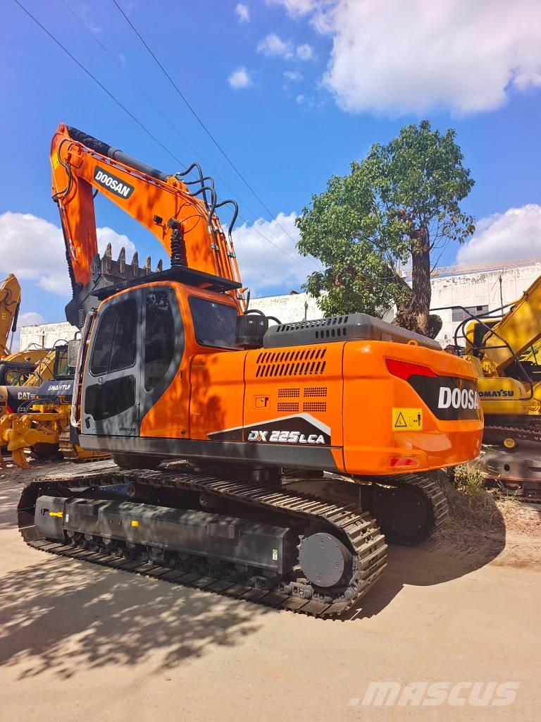 Doosan DX  225 LCA Bageri gusjeničari