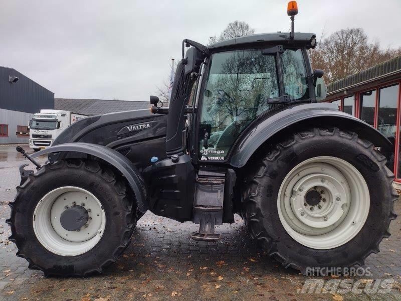 Valtra T 214 D Traktori