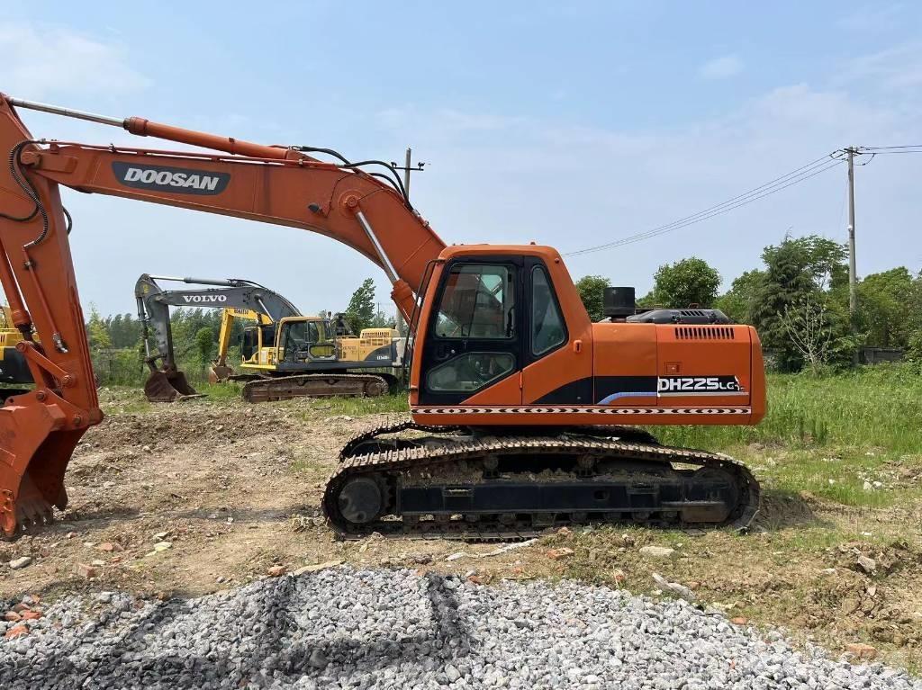 Doosan DH 300 Bageri gusjeničari