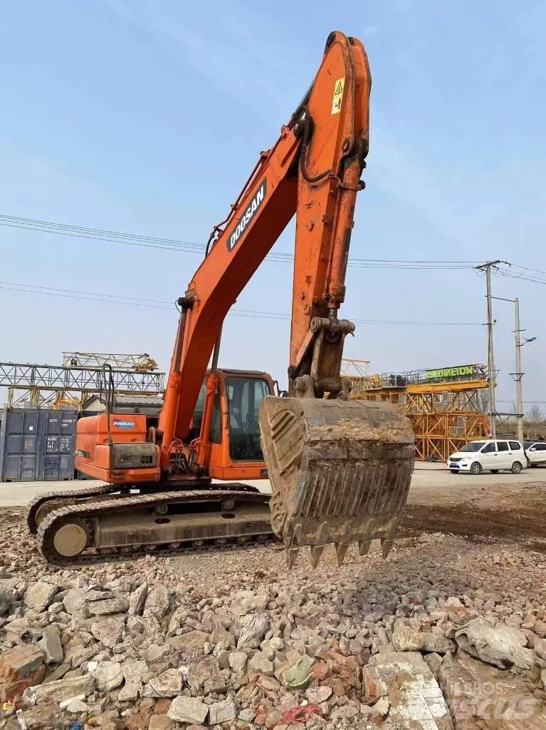 Doosan DX 225 LC Bageri gusjeničari