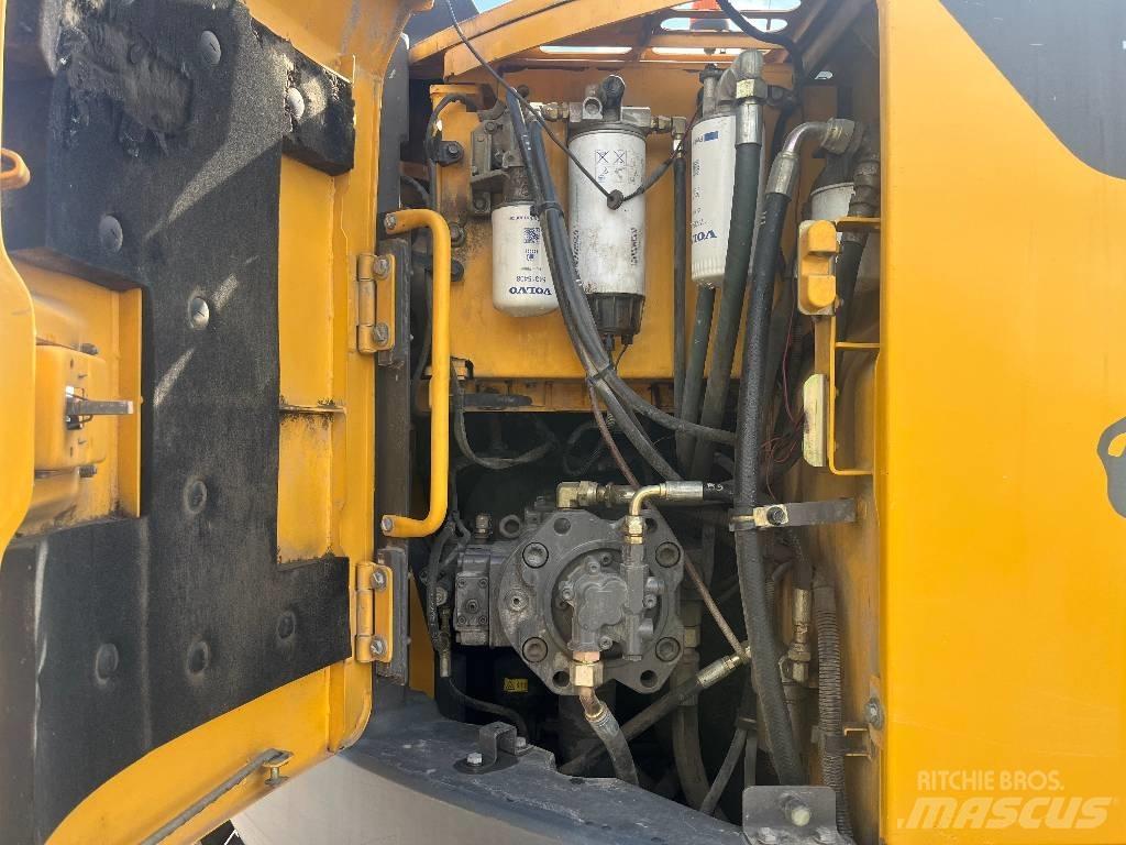 Volvo ECR 235 DL Bageri gusjeničari