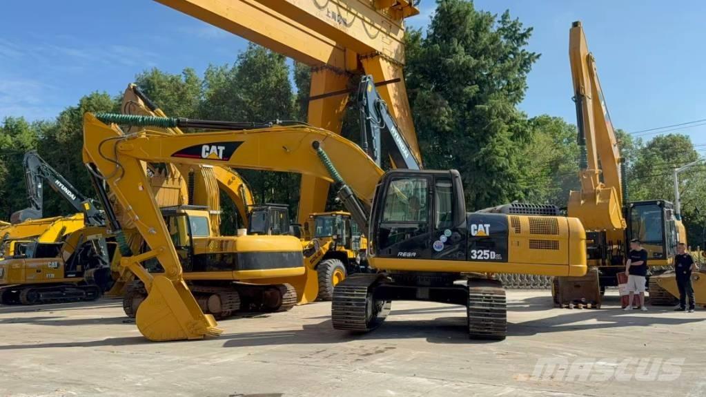 CAT 325 D Bageri gusjeničari