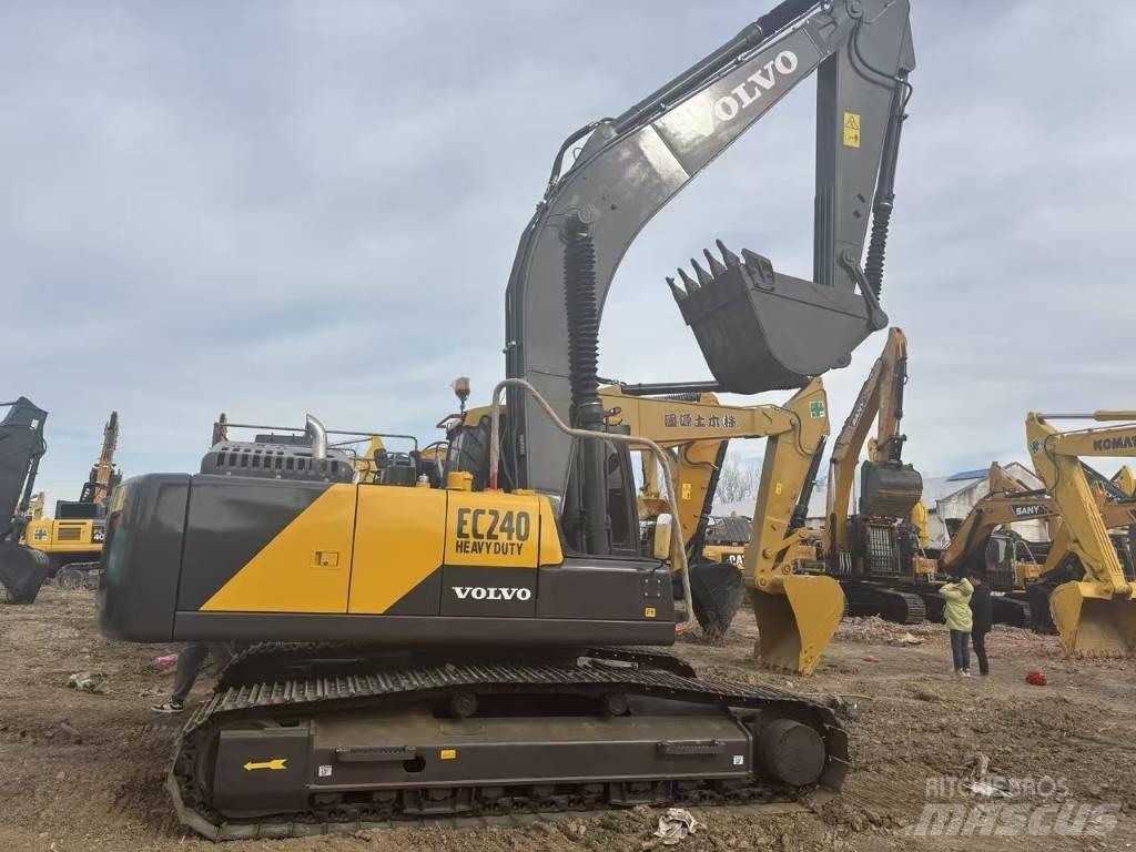 Volvo EC 240 Bageri gusjeničari